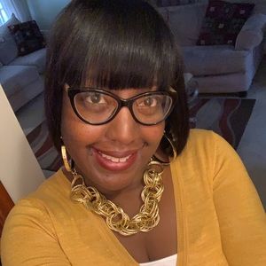 Meet your Posher, Pam